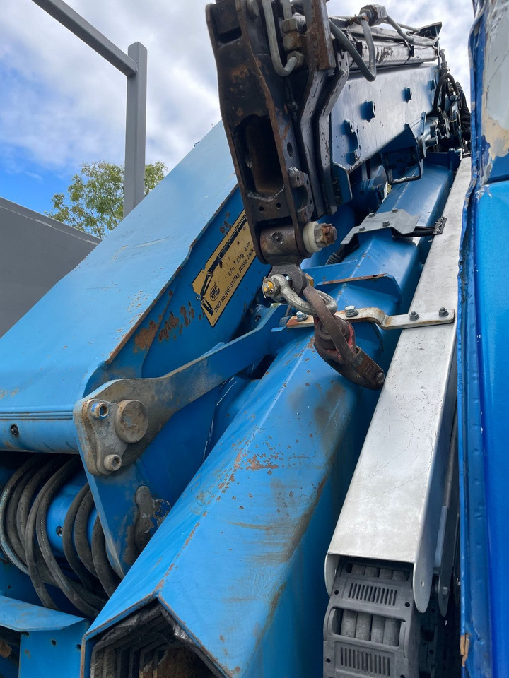 شاحنة كرين Volvo FH 16 FH16 420 with HMF 2820 crane with jib and front stamps Very Good Condition: صور 8