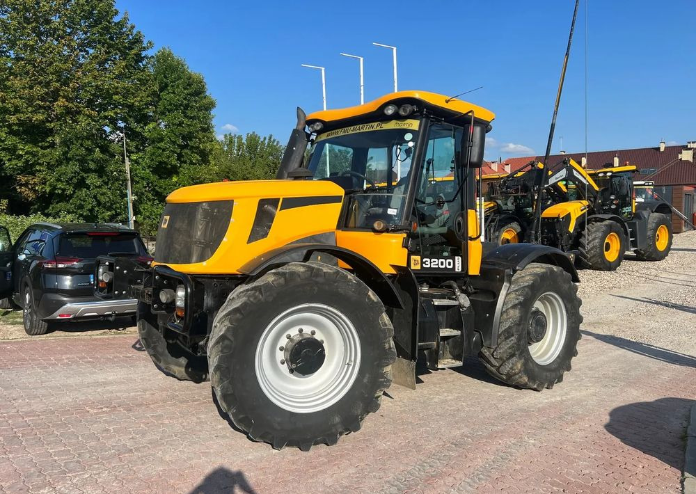 JCB 3200 Plus - جرار: صور 1 JCB 3200 Plus - جرار: صور 1