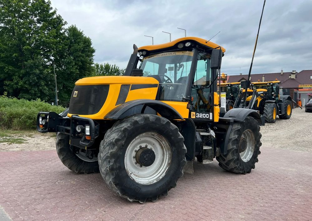 JCB Fastrac 3200 - جرار: صور 1 JCB Fastrac 3200 - جرار: صور 1