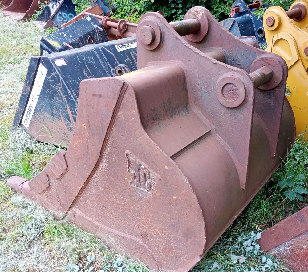 ŁYŻKA KOPIĄCA z zębami JCB 60", 90mm, 30t - بكت حفار: صور 4 ŁYŻKA KOPIĄCA z zębami JCB 60", 90mm, 30t - بكت حفار: صور 4