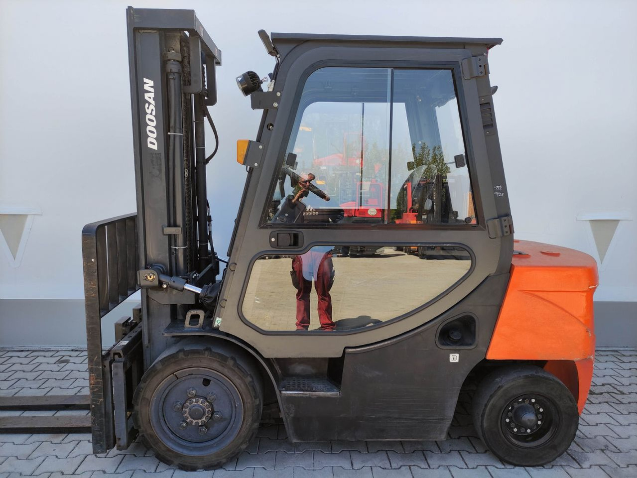 Doosan D30 GP - رافعة شوكية ديزل: صور 1 Doosan D30 GP - رافعة شوكية ديزل: صور 1