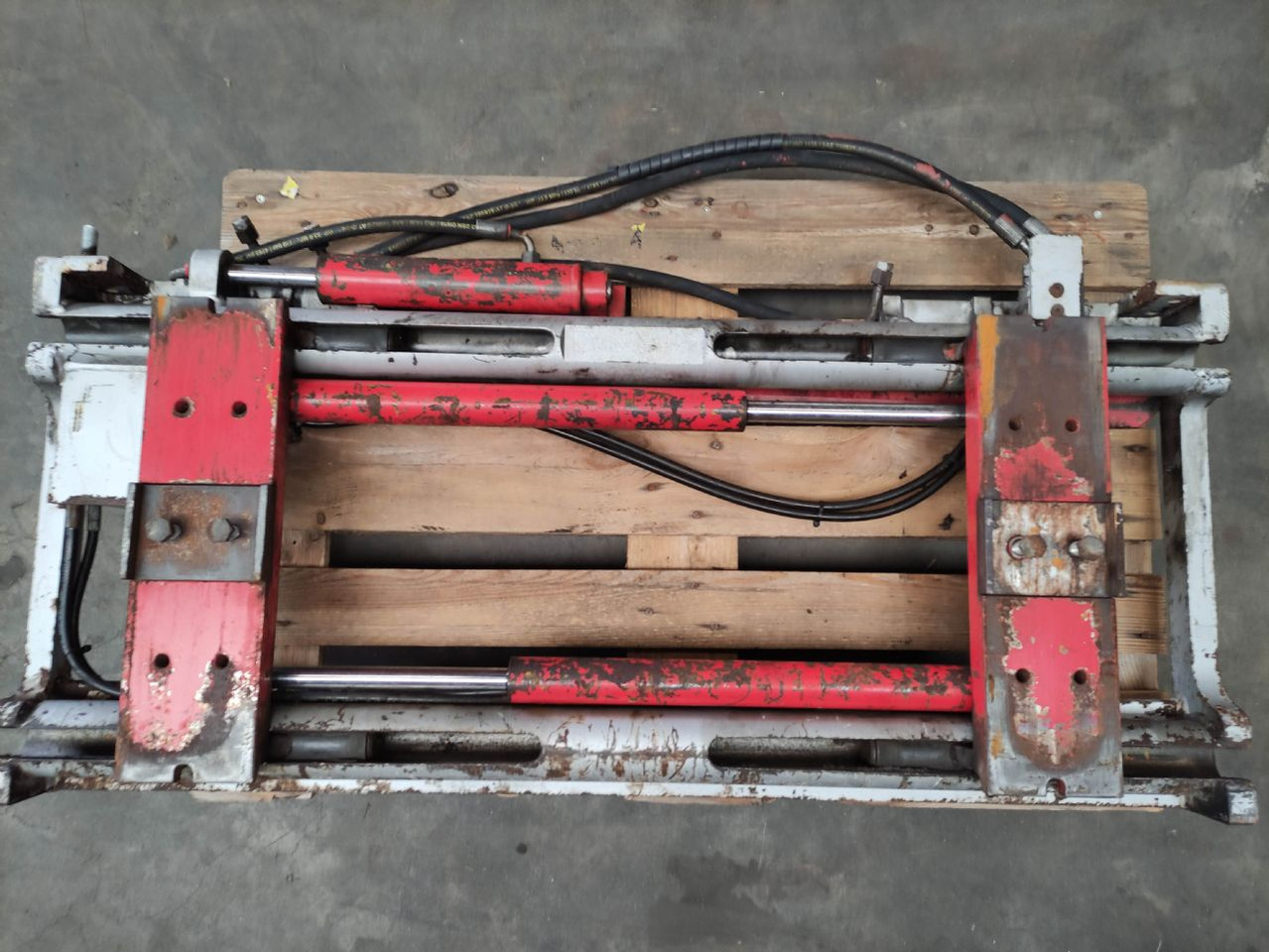 Durwen RZV 35-S - ملحقات - معدات المناولة: صور 1 Durwen RZV 35-S - ملحقات - معدات المناولة: صور 1