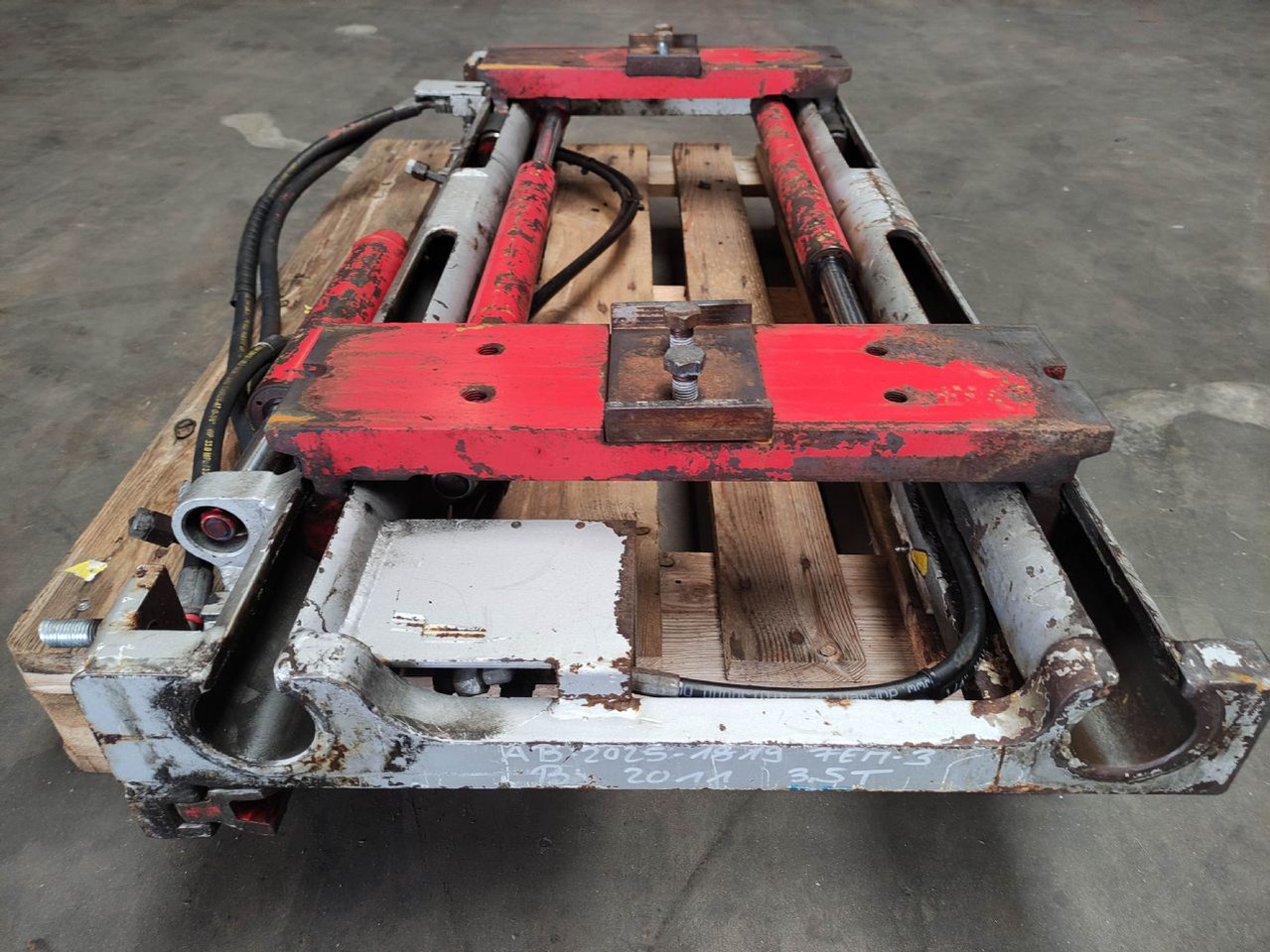 Durwen RZV 35-S - ملحقات - معدات المناولة: صور 2 Durwen RZV 35-S - ملحقات - معدات المناولة: صور 2