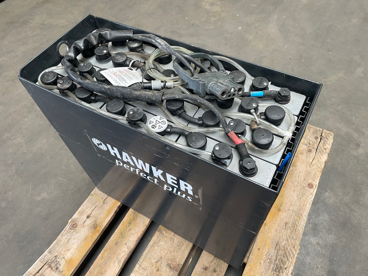 Hawker 24 Volt I 3 PZS 375 - البطارية - معدات المناولة: صور 1 Hawker 24 Volt I 3 PZS 375 - البطارية - معدات المناولة: صور 1