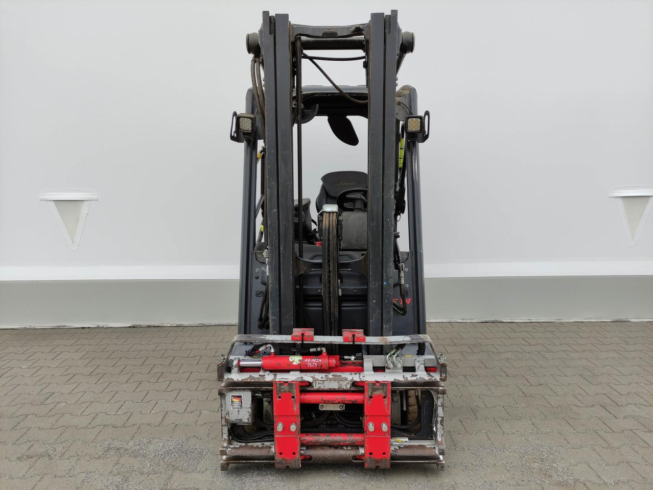 Linde E14-02-386-EVO - رافعة شوكية كهربائية: صور 3 Linde E14-02-386-EVO - رافعة شوكية كهربائية: صور 3