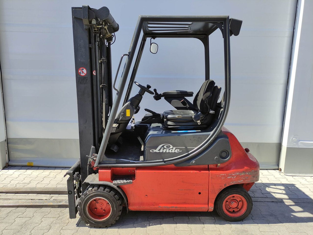 Linde E20P-335 - رافعة شوكية كهربائية: صور 1 Linde E20P-335 - رافعة شوكية كهربائية: صور 1