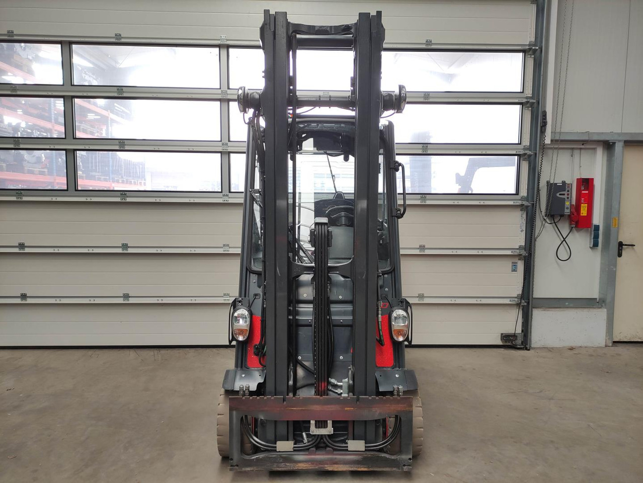 Linde E20PH-02-386-EVO - رافعة شوكية كهربائية: صور 3 Linde E20PH-02-386-EVO - رافعة شوكية كهربائية: صور 3