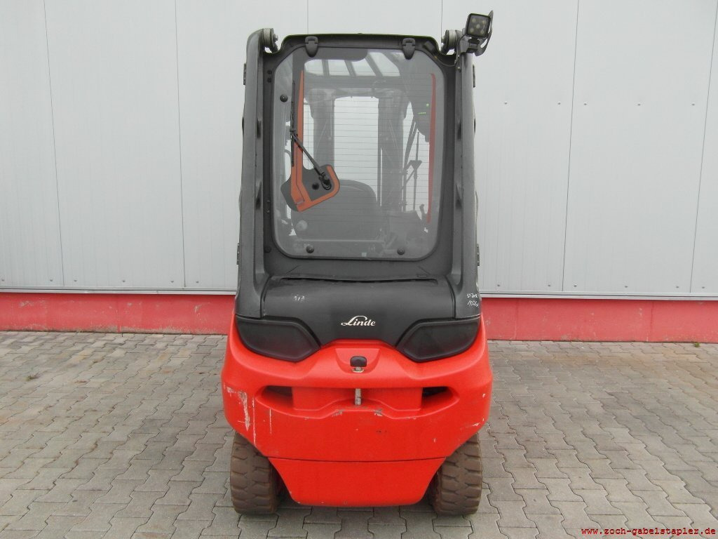 Linde E30-01-387 - رافعة شوكية كهربائية: صور 4 Linde E30-01-387 - رافعة شوكية كهربائية: صور 4