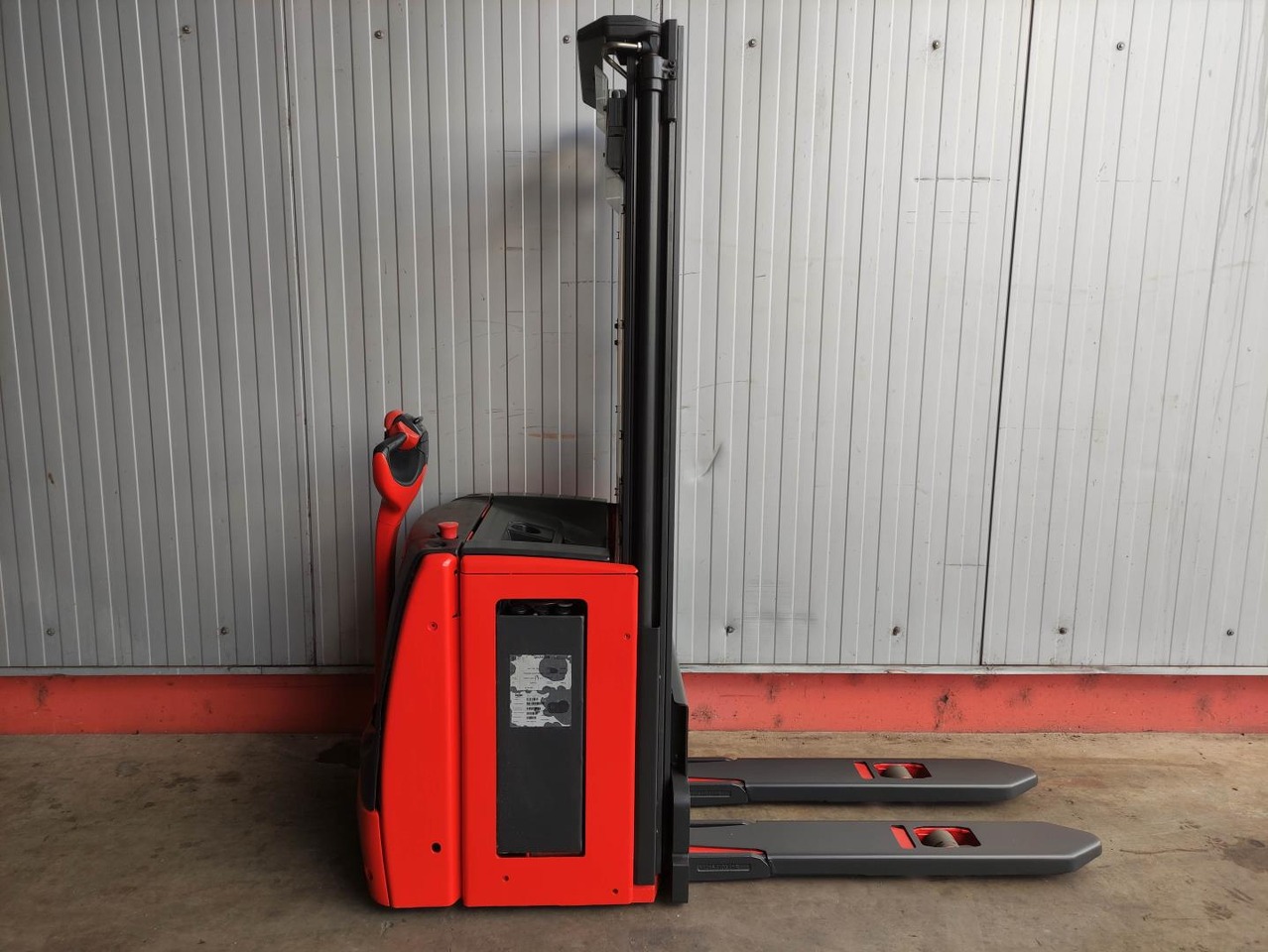 Linde L14-1173 (LACK NEU) - معدات تكديس: صور 2 Linde L14-1173 (LACK NEU) - معدات تكديس: صور 2