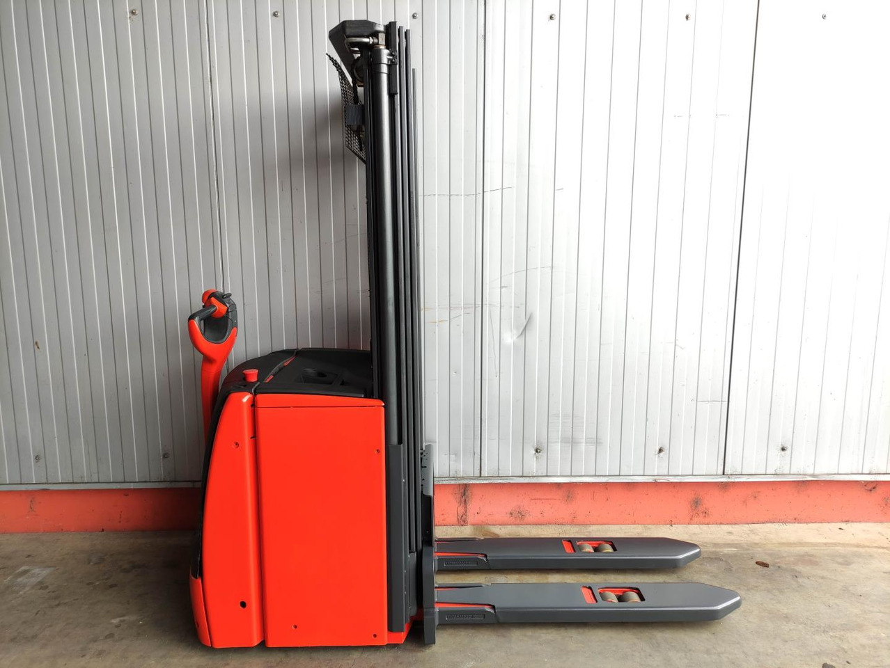 Linde L16-1173 - معدات تكديس: صور 2 Linde L16-1173 - معدات تكديس: صور 2