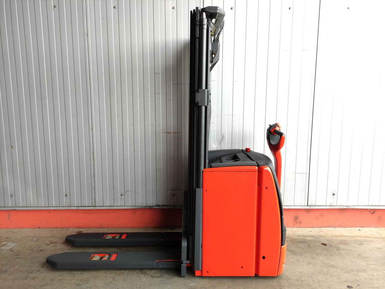 Linde L16-1173 - معدات تكديس: صور 1 Linde L16-1173 - معدات تكديس: صور 1