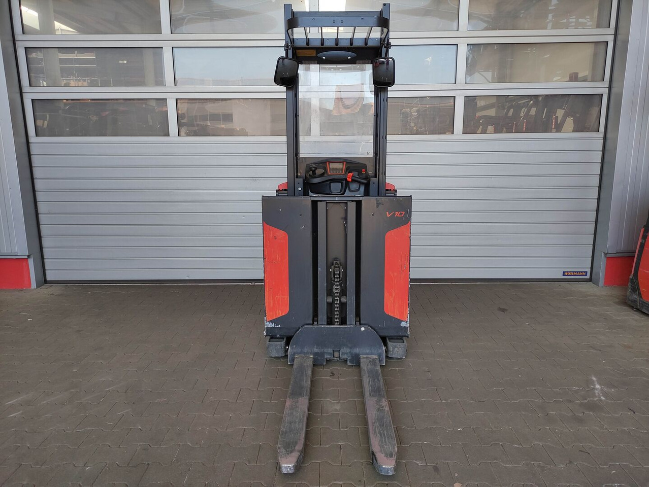 Linde V10-02 - رافعات ترتيب البضائع: صور 3 Linde V10-02 - رافعات ترتيب البضائع: صور 3