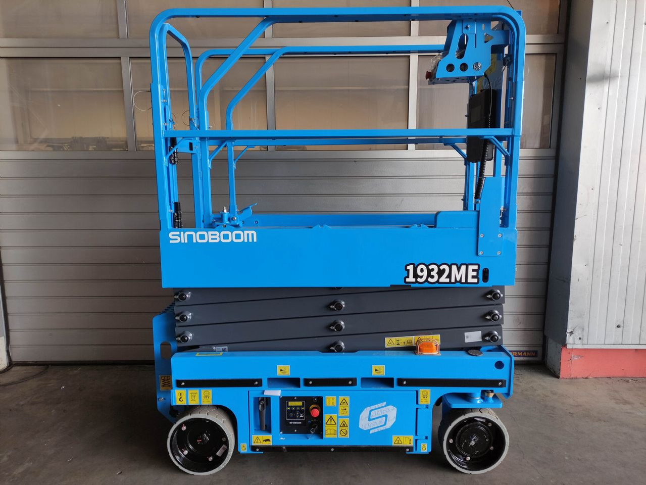 Sinoboom 1932ME/GTJZ0608ME *NEU* - رافعات مقصية: صور 2 Sinoboom 1932ME/GTJZ0608ME *NEU* - رافعات مقصية: صور 2