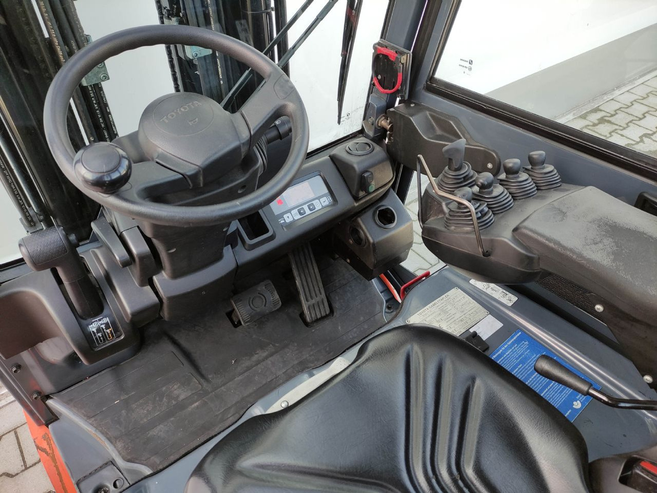 Toyota 8FBEKT16 - رافعة شوكية كهربائية: صور 5 Toyota 8FBEKT16 - رافعة شوكية كهربائية: صور 5