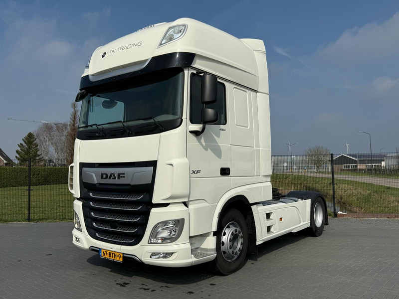 DAF XF 450 STAND KLIMA, FULL SPOILER, 2X BED, NL TRUCK. - شاحنة جرار: صور 2 DAF XF 450 STAND KLIMA, FULL SPOILER, 2X BED, NL TRUCK. - شاحنة جرار: صور 2
