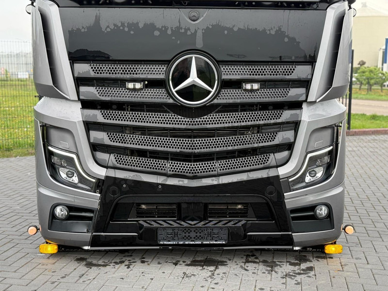 Mercedes-Benz 1863 SHOWTRUCK, VOLLUCHT, L PAKKET, HYDRAULIEK, TOPSTAAT. - شاحنة جرار: صور 5 Mercedes-Benz 1863 SHOWTRUCK, VOLLUCHT, L PAKKET, HYDRAULIEK, TOPSTAAT. - شاحنة جرار: صور 5