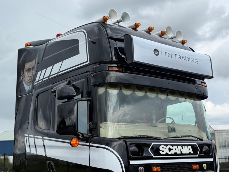 Scania R 144 530 SHOW TRUCK, INTERIEUR, OPEN UITLAAT, HOBBY, TOP. - شاحنة جرار: صور 5 Scania R 144 530 SHOW TRUCK, INTERIEUR, OPEN UITLAAT, HOBBY, TOP. - شاحنة جرار: صور 5