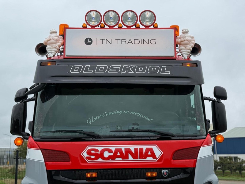 Scania R560 V8 SHOW, TOP, LEREN STOELEN, RETARDER, HANDGESCHAKELD. - شاحنة جرار: صور 4 Scania R560 V8 SHOW, TOP, LEREN STOELEN, RETARDER, HANDGESCHAKELD. - شاحنة جرار: صور 4