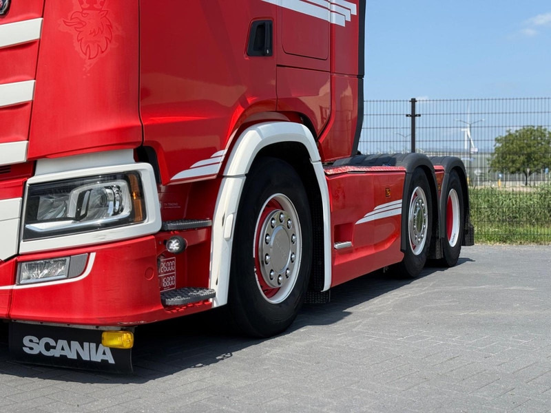 Scania S500 VOLLUCHT, GESTUURD, SHOWTRUCK, LEER. - شاحنة جرار: صور 4 Scania S500 VOLLUCHT, GESTUURD, SHOWTRUCK, LEER. - شاحنة جرار: صور 4