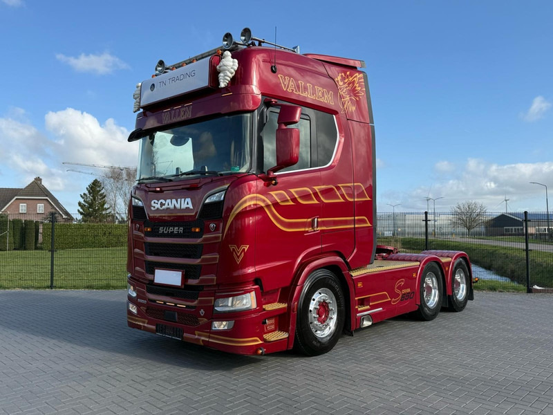 Scania S650 V8 NGS FULL AIR, SHOW, INTERIOR, ALCOA, HYDRAULIC/PTO. - شاحنة جرار: صور 1 Scania S650 V8 NGS FULL AIR, SHOW, INTERIOR, ALCOA, HYDRAULIC/PTO. - شاحنة جرار: صور 1