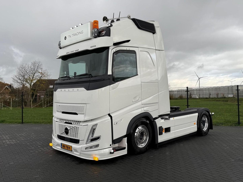 Volvo FH 13.460XL NEW, FULL AIR, ALCOA, HYDRAULIC, XL, SHOW, FULL. - شاحنة جرار: صور 2 Volvo FH 13.460XL NEW, FULL AIR, ALCOA, HYDRAULIC, XL, SHOW, FULL. - شاحنة جرار: صور 2