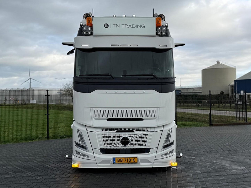 Volvo FH 13.460XL NEW, FULL AIR, ALCOA, HYDRAULIC, XL, SHOW, FULL. - شاحنة جرار: صور 3 Volvo FH 13.460XL NEW, FULL AIR, ALCOA, HYDRAULIC, XL, SHOW, FULL. - شاحنة جرار: صور 3