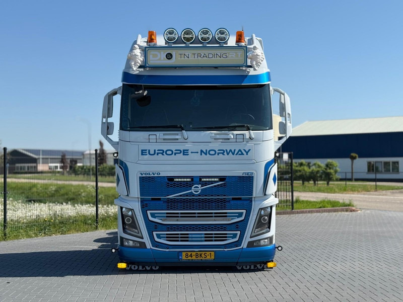 Volvo FH 16.750 FULL AIR, LEATHER, SHOW, TOP CONDITION, XL CABINE. - شاحنة جرار: صور 2 Volvo FH 16.750 FULL AIR, LEATHER, SHOW, TOP CONDITION, XL CABINE. - شاحنة جرار: صور 2