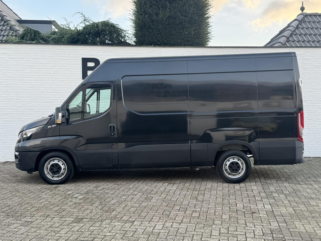 Iveco Daily-35S13V 2.3 352 H3 L Airco Cruise 3 Zits Radio cd Usb Goed onderhouden - فان: صور 4 Iveco Daily-35S13V 2.3 352 H3 L Airco Cruise 3 Zits Radio cd Usb Goed onderhouden - فان: صور 4