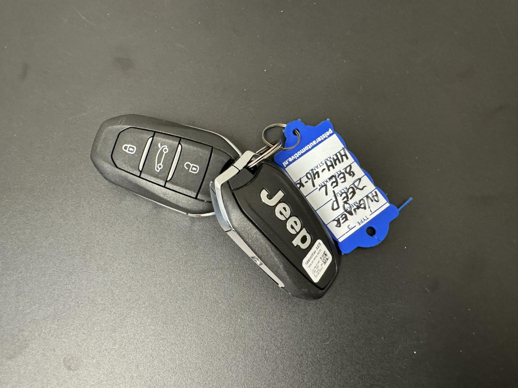 Jeep Avenger-1.2 Altitude Adaptive cruise control Climate control Parkeersensor achter DAB radio - سيارة دفع رباعي: صور 4 Jeep Avenger-1.2 Altitude Adaptive cruise control Climate control Parkeersensor achter DAB radio - سيارة دفع رباعي: صور 4