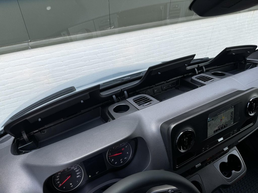 فان Mercedes-Benz Sprinter-317 L2 Trekhaak 3500kg Camera Navigatie Cruise Clima Pdc Keyless Leder+verwarming: صور 17 فان Mercedes-Benz Sprinter-317 L2 Trekhaak 3500kg Camera Navigatie Cruise Clima Pdc Keyless Leder+verwarming: صور 17