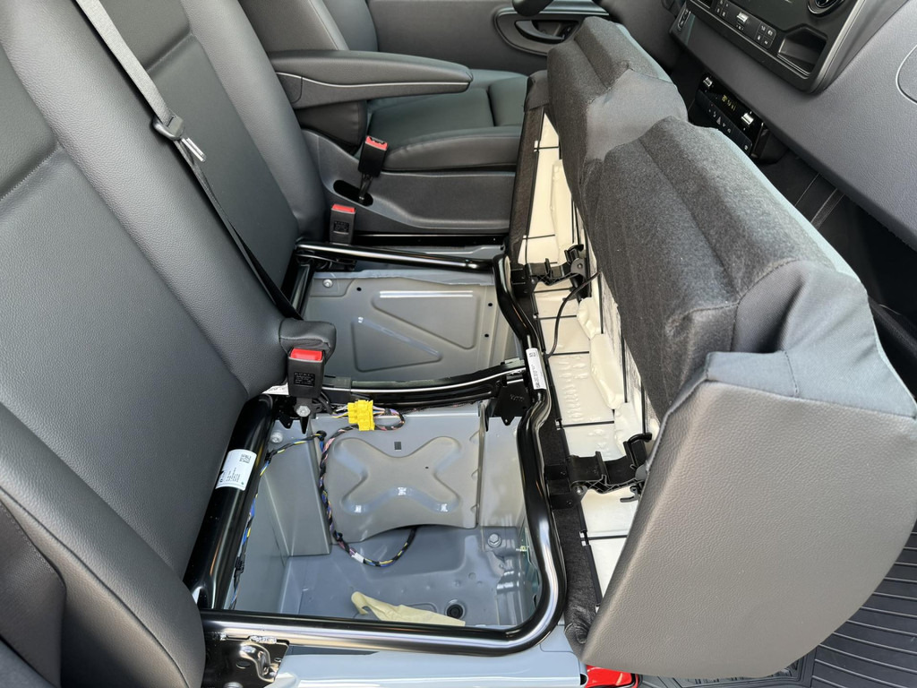 فان Mercedes-Benz Sprinter-317 L2 Trekhaak 3500kg Camera Navigatie Cruise Clima Pdc Keyless Leder+verwarming: صور 15 فان Mercedes-Benz Sprinter-317 L2 Trekhaak 3500kg Camera Navigatie Cruise Clima Pdc Keyless Leder+verwarming: صور 15