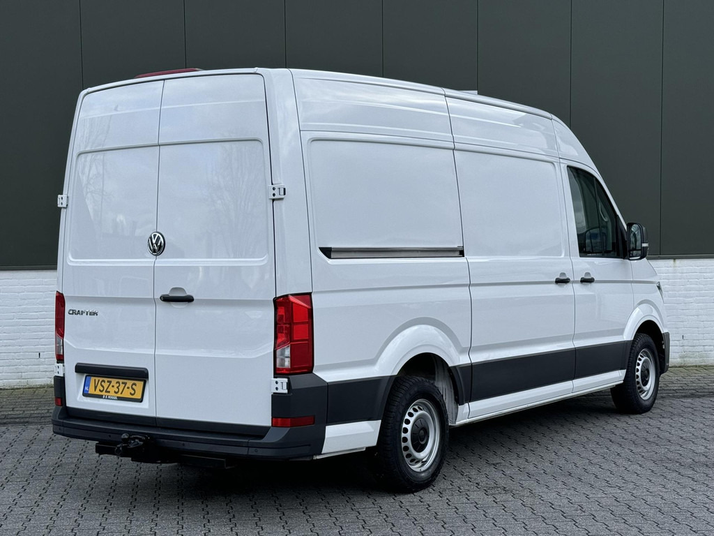 Volkswagen Crafter-30 2.0 TDI L3H3 Highline Carplay DAB Cruise Verwarmde voorruit Trekhaak Lat om Lat - فان: صور 2 Volkswagen Crafter-30 2.0 TDI L3H3 Highline Carplay DAB Cruise Verwarmde voorruit Trekhaak Lat om Lat - فان: صور 2