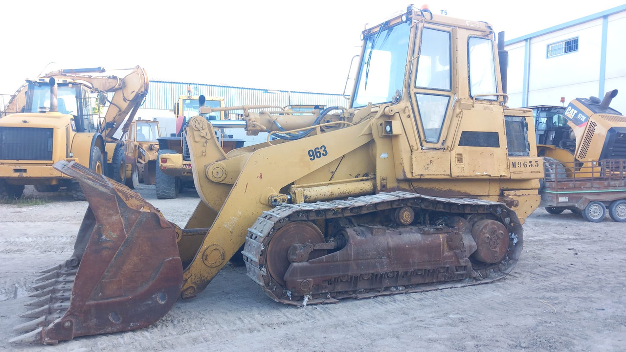 Caterpillar 963 - اللودر المجنزر: صور 2 Caterpillar 963 - اللودر المجنزر: صور 2