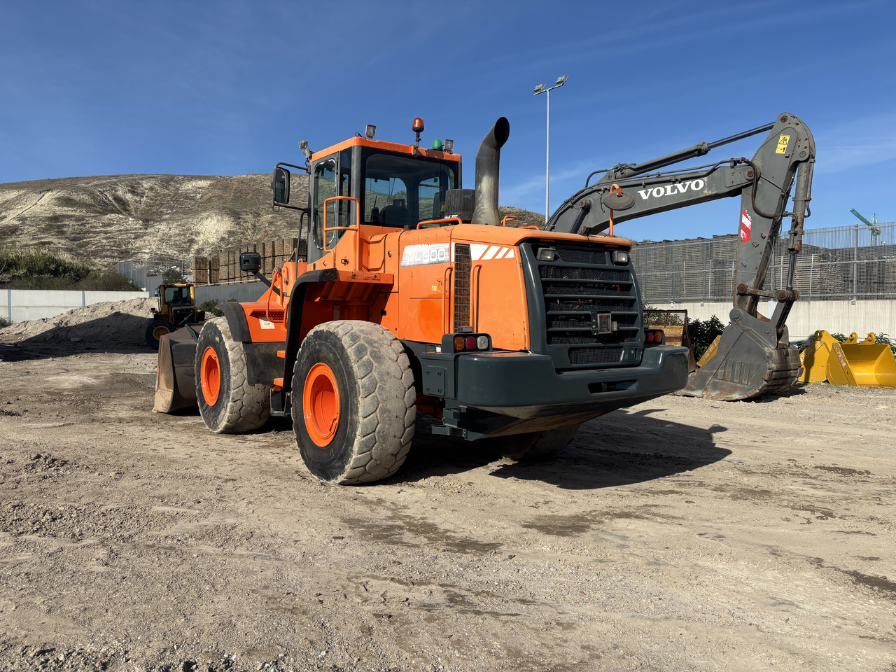 Doosan DL300 - اللودر بعجل: صور 3 Doosan DL300 - اللودر بعجل: صور 3