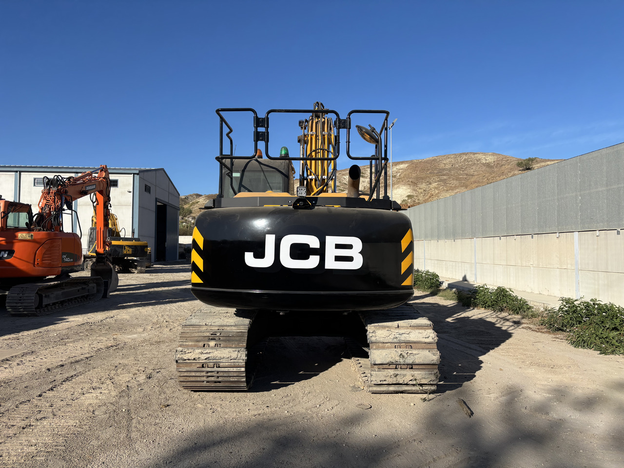 JCB JS131LC - حفارات زحافة: صور 4 JCB JS131LC - حفارات زحافة: صور 4