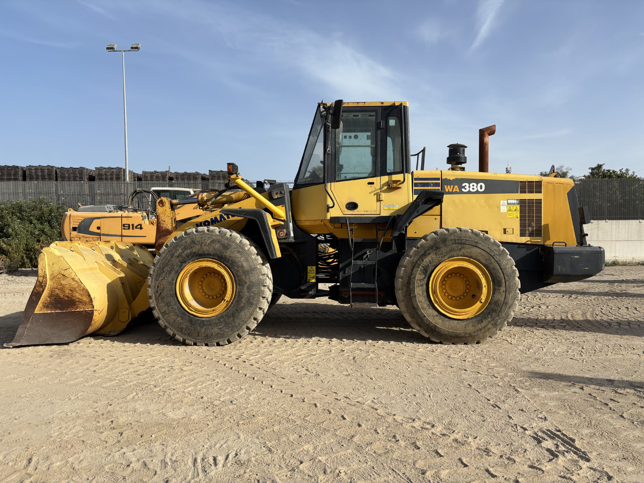 KOMATSU WA380-6 - لودر: صور 2 KOMATSU WA380-6 - لودر: صور 2