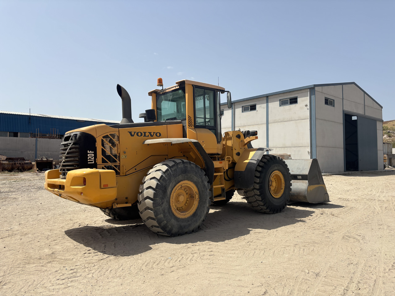 VOLVO L120F - آلات البناء: صور 5 VOLVO L120F - آلات البناء: صور 5