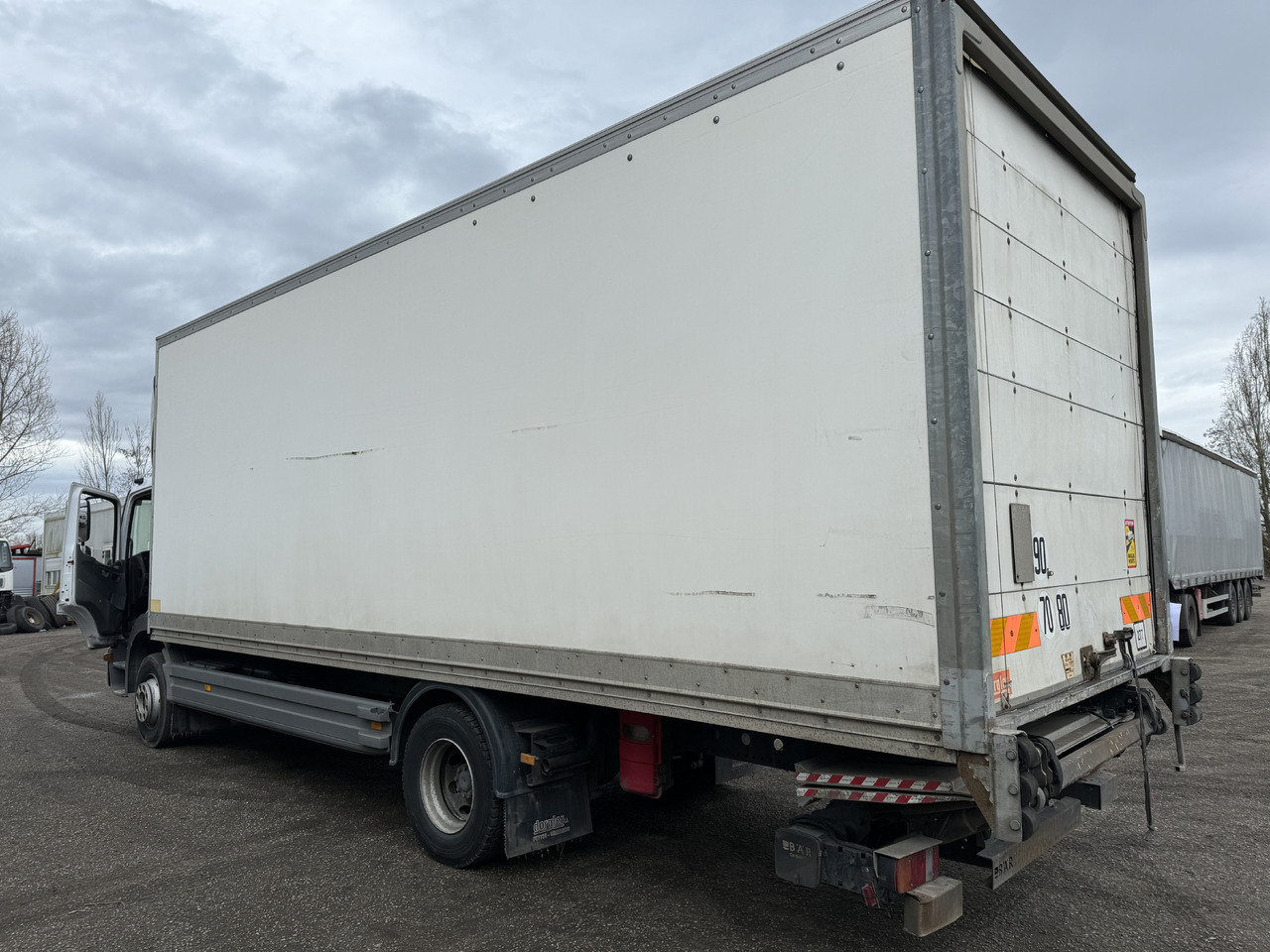 MERCEDES-BENZ ATEGO 1524 - بصندوق مغلق شاحنة: صور 5 MERCEDES-BENZ ATEGO 1524 - بصندوق مغلق شاحنة: صور 5