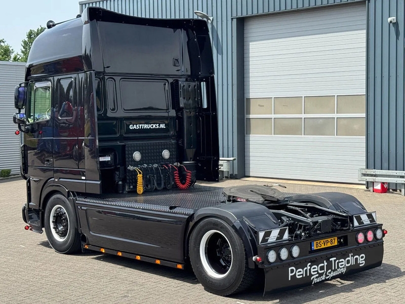 DAF XF 105.460 Super Space Cab Showtruck *TOP* - شاحنة جرار: صور 4 DAF XF 105.460 Super Space Cab Showtruck *TOP* - شاحنة جرار: صور 4