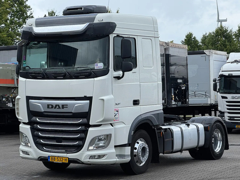 DAF XF 450 Space Cab Euro 6 - شاحنة جرار: صور 1 DAF XF 450 Space Cab Euro 6 - شاحنة جرار: صور 1