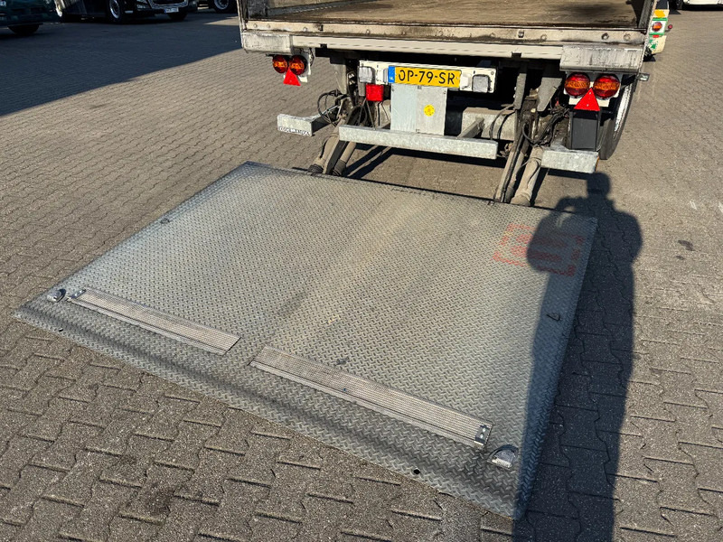 Krone City trailer met schuifzeilen / 2500 Laadklep / Stuur-as / APK - الخيمة نصف مقطورة: صور 5 Krone City trailer met schuifzeilen / 2500 Laadklep / Stuur-as / APK - الخيمة نصف مقطورة: صور 5