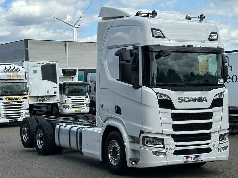 Scania R660 V8 6x4 Chassis with Lift-Axle / Retarder / 445 Tkm / Wb 4.75 / Full Air! - الشاسيه شاحنة: صور 2 Scania R660 V8 6x4 Chassis with Lift-Axle / Retarder / 445 Tkm / Wb 4.75 / Full Air! - الشاسيه شاحنة: صور 2