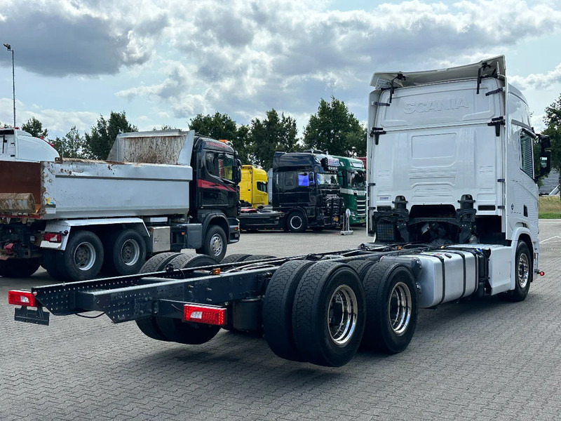 Scania R660 V8 6x4 Chassis with Lift-Axle / Retarder / 445 Tkm / Wb 4.75 / Full Air! - الشاسيه شاحنة: صور 3 Scania R660 V8 6x4 Chassis with Lift-Axle / Retarder / 445 Tkm / Wb 4.75 / Full Air! - الشاسيه شاحنة: صور 3