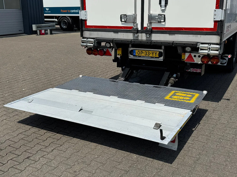 Schmitz Cargobull Thermo King SLXi 300 / Disc-Brakes / Laadklep / Flower Width / Apk - مبردة نصف مقطورة: صور 3 Schmitz Cargobull Thermo King SLXi 300 / Disc-Brakes / Laadklep / Flower Width / Apk - مبردة نصف مقطورة: صور 3