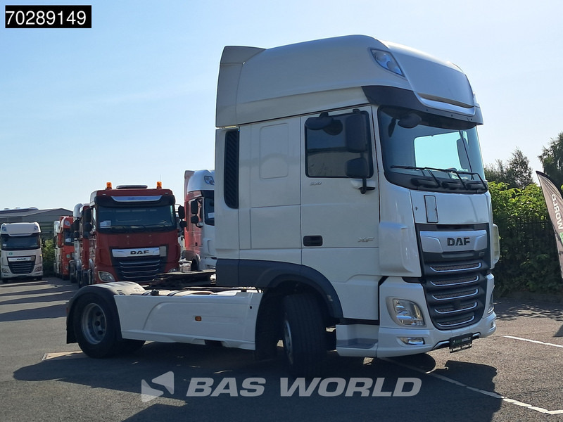 DAF XF 530 4X2 SSC Retarder 2xTanks ACC Euro 6 - شاحنة جرار: صور 3 DAF XF 530 4X2 SSC Retarder 2xTanks ACC Euro 6 - شاحنة جرار: صور 3