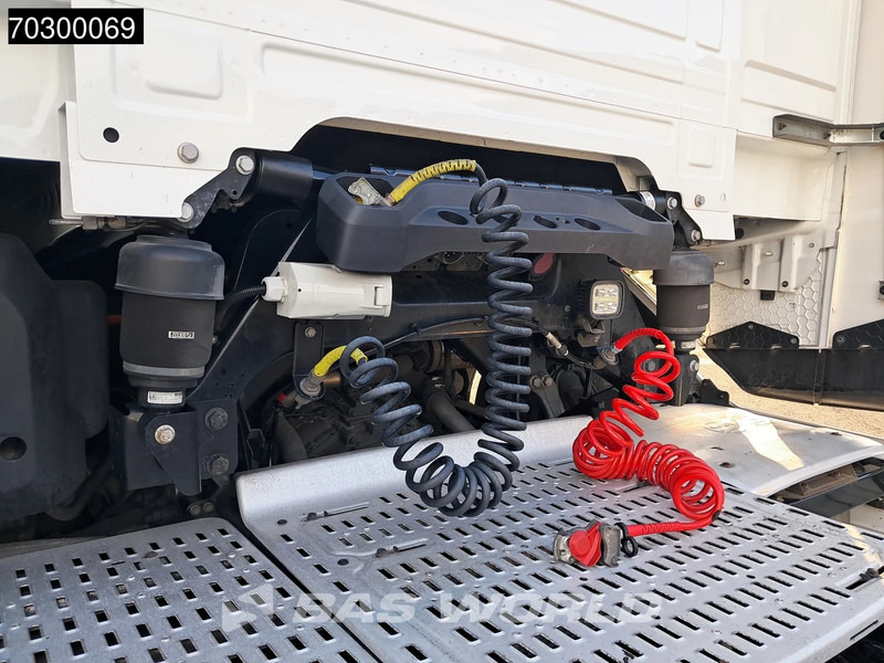 DAF XG 4X2 Retarder 2xTanks ACC LED Standklima Euro 6 - شاحنة جرار: صور 5 DAF XG 4X2 Retarder 2xTanks ACC LED Standklima Euro 6 - شاحنة جرار: صور 5