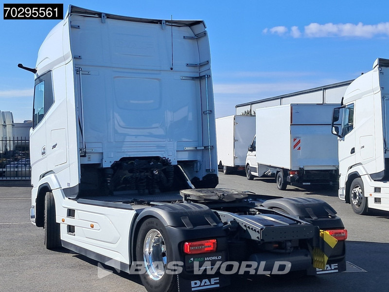 DAF XG+ 530 4X2 Retarder 2xTanks ACC Standklima Euro 6 - شاحنة جرار: صور 2 DAF XG+ 530 4X2 Retarder 2xTanks ACC Standklima Euro 6 - شاحنة جرار: صور 2