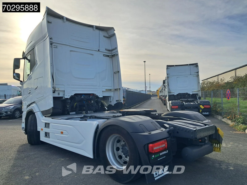 DAF XG+ 530 4X2 Retarder 2xTanks ACC Standklima - شاحنة جرار: صور 2 DAF XG+ 530 4X2 Retarder 2xTanks ACC Standklima - شاحنة جرار: صور 2