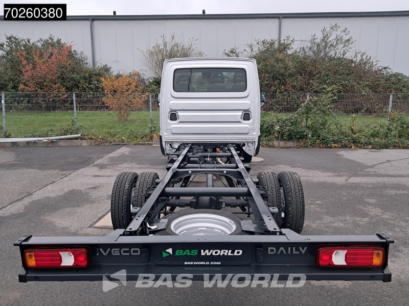 Iveco Daily 35C21 Neu! 3.0L 2025-Modell Automatik 210PS Radstand 410 Fahrgestell Doppelbereifung LED ACC Klima Euro6 Chassis A/C - الشاحنات الصغيرة: صور 3 Iveco Daily 35C21 Neu! 3.0L 2025-Modell Automatik 210PS Radstand 410 Fahrgestell Doppelbereifung LED ACC Klima Euro6 Chassis A/C - الشاحنات الصغيرة: صور 3