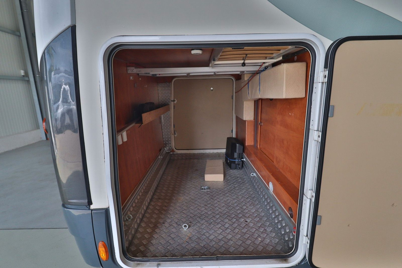 P.L.A. S 700/Festbett/Garage/Klima/Solar/Markise - موتر هوم سقف عالي: صور 5 P.L.A. S 700/Festbett/Garage/Klima/Solar/Markise - موتر هوم سقف عالي: صور 5